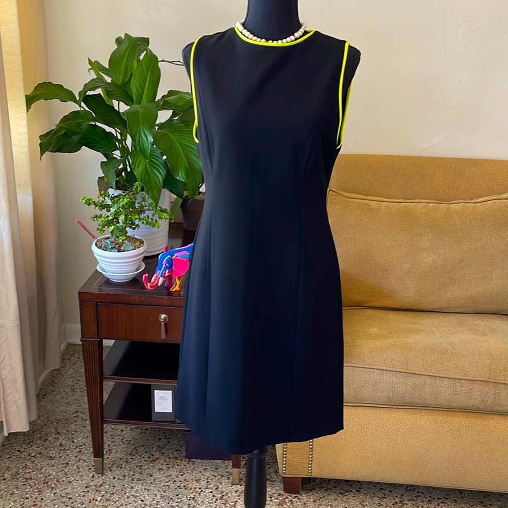 Alice +Olivia black dress elegante excelente for work or dinner NWT